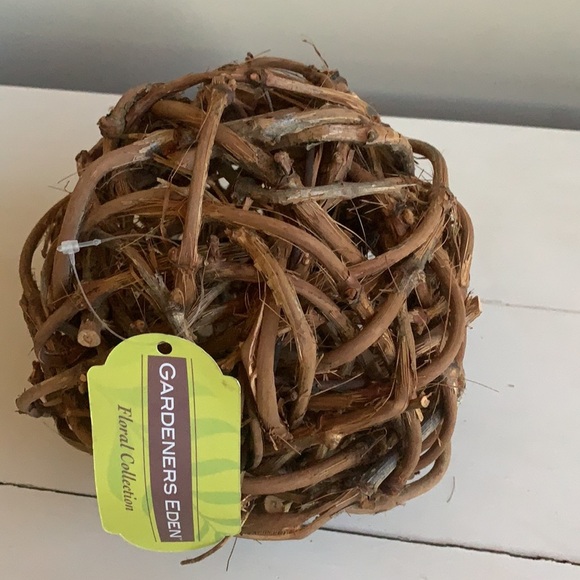 Large Decorative Woven Ball NWT - Picture 3 of 3